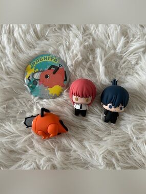 Chainsaw Man Chibi Rubber Figures (Makima + Aki + Pochita) + Pin SET